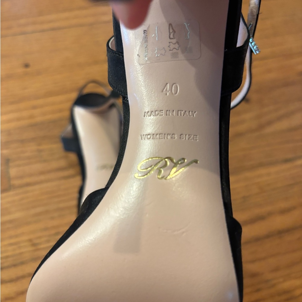 Roger Vivier Buckle Heel - Picture 5 of 10